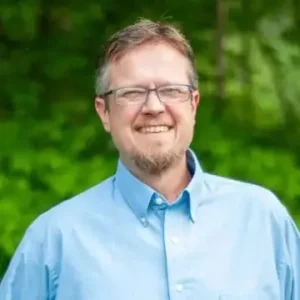 Picture of Travis Deans